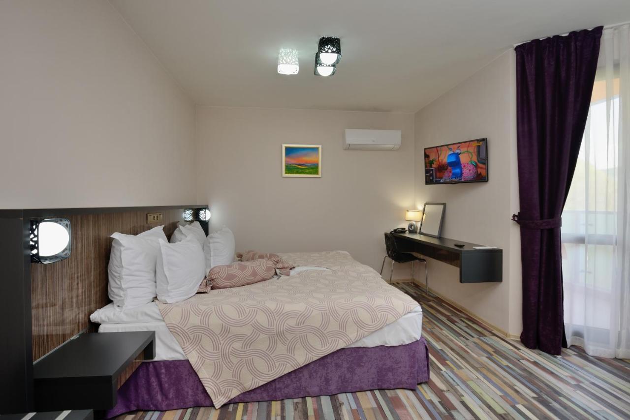 Hotel Hello Hissar Хисаря Екстер'єр фото