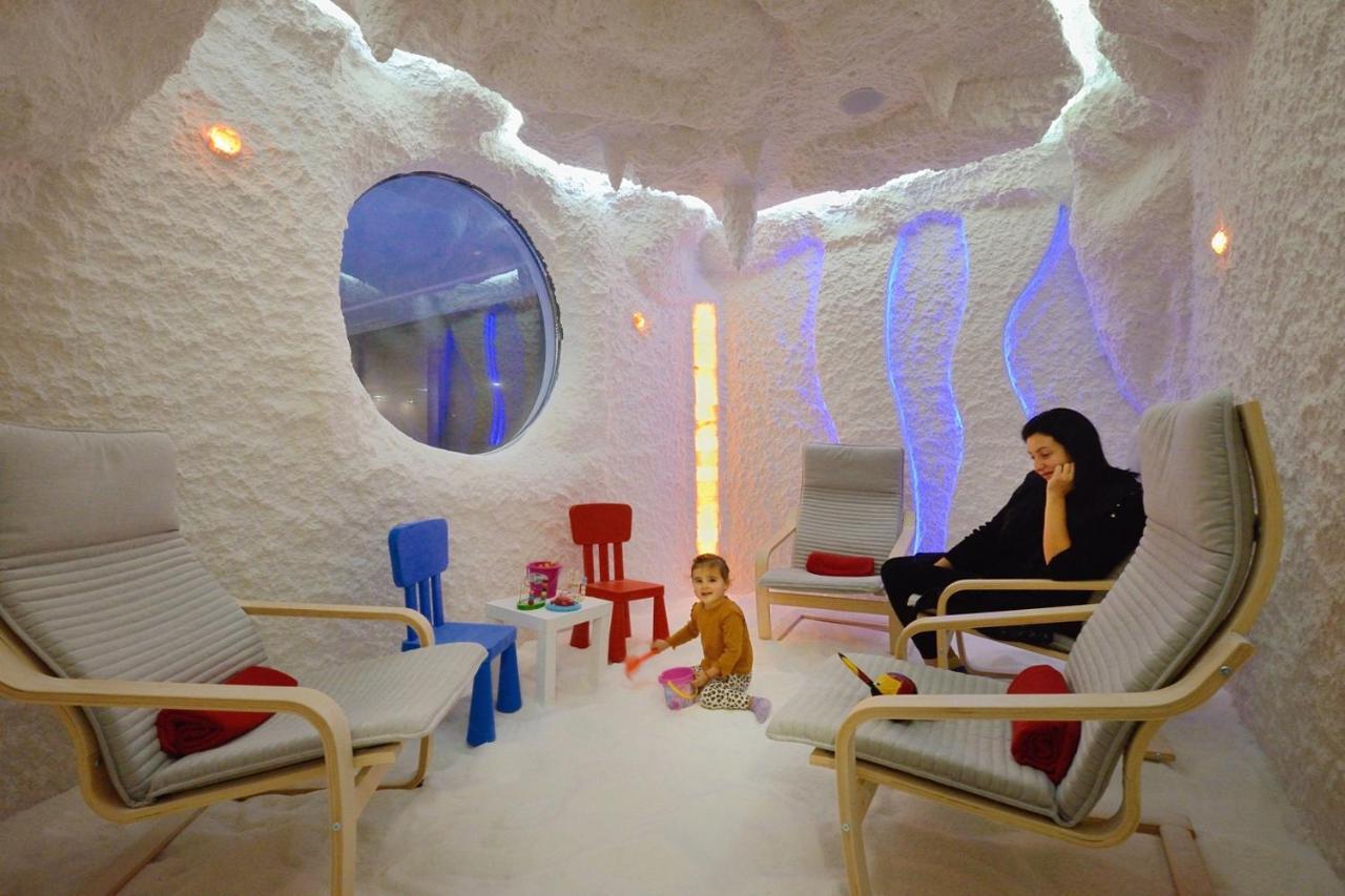 Hotel Hello Hissar Хисаря Екстер'єр фото