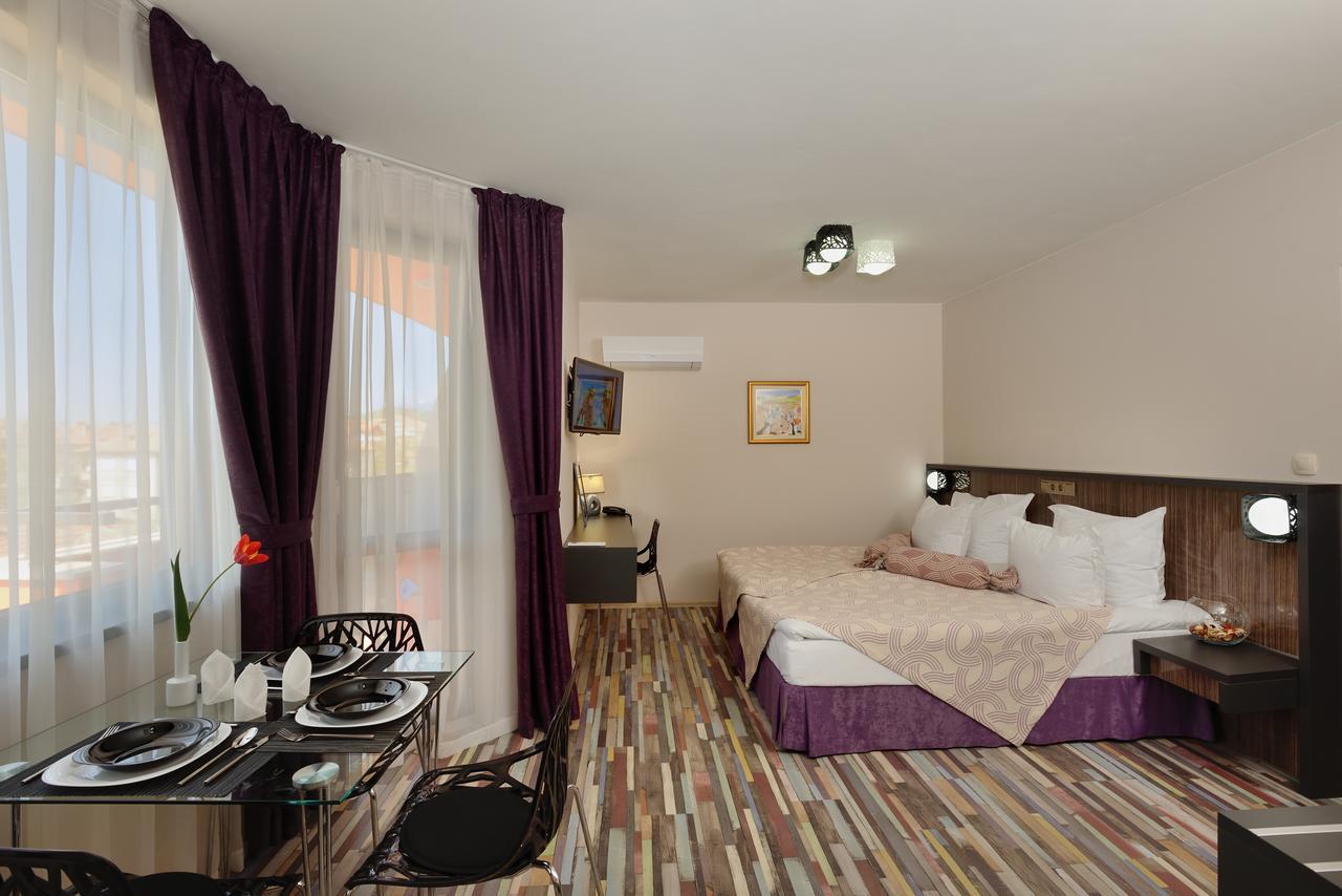 Hotel Hello Hissar Хисаря Екстер'єр фото