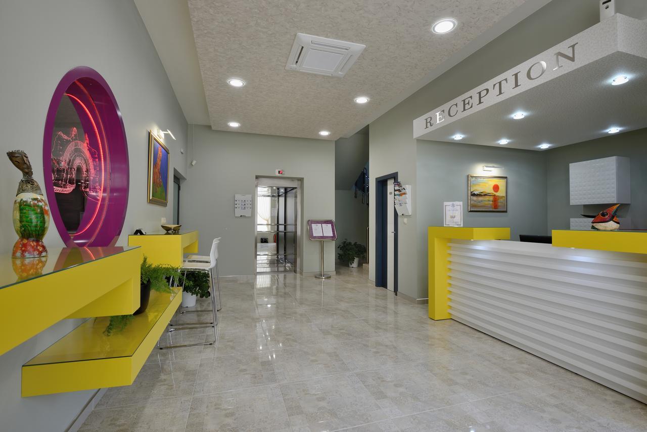 Hotel Hello Hissar Хисаря Екстер'єр фото