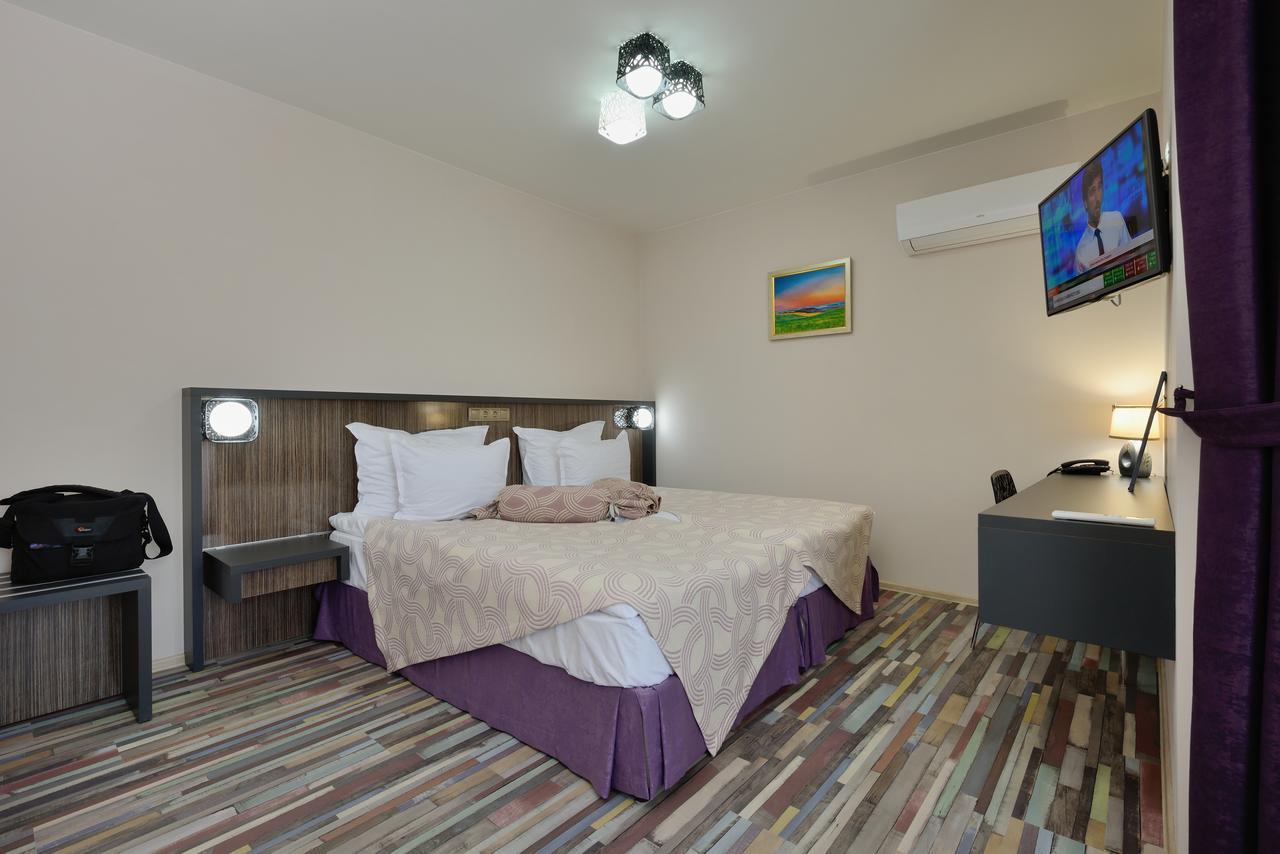 Hotel Hello Hissar Хисаря Екстер'єр фото