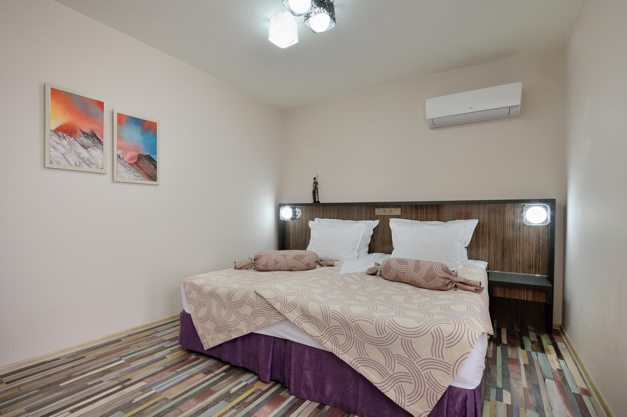Hotel Hello Hissar Хисаря Екстер'єр фото